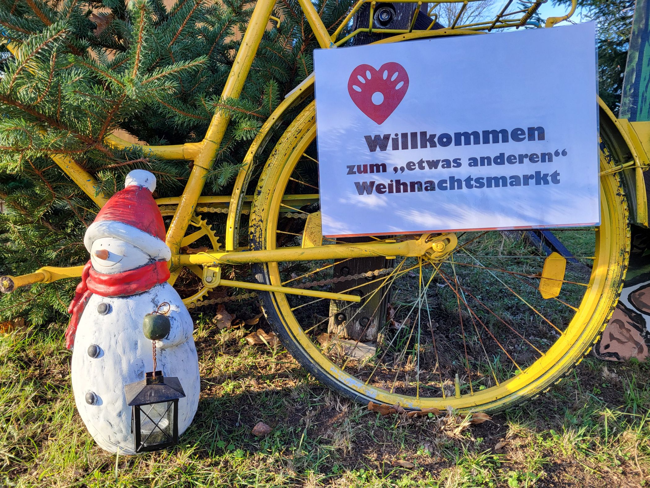 Schneemannfigur mit Laterne, Foto: Bansen-Wittig