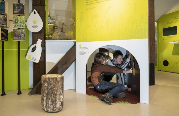 Lesetunnel in der Naturparkausstellung