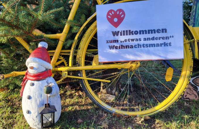 Schneemannfigur mit Laterne, Foto: Bansen-Wittig