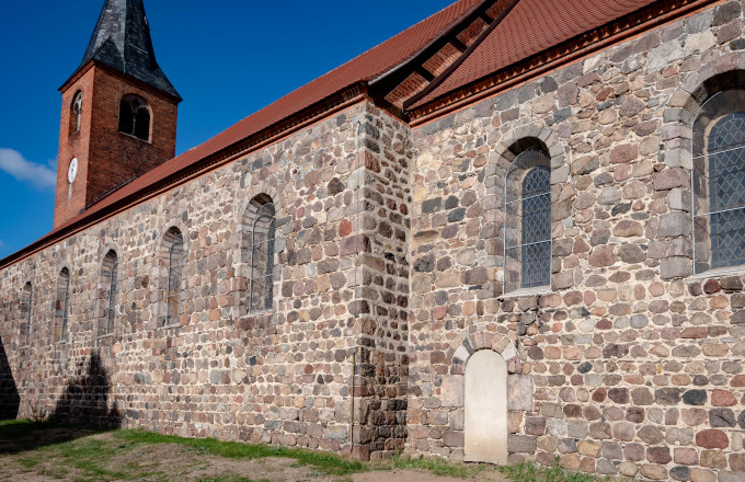 Feldsteinkirche in Buckau, Foto: Frank Burchert, Lizenz: Tourismusverband Fläming e.V.