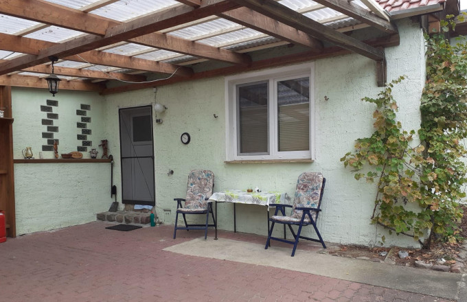 Sitzecke unterm Carport, Foto: Katrin Fischer 