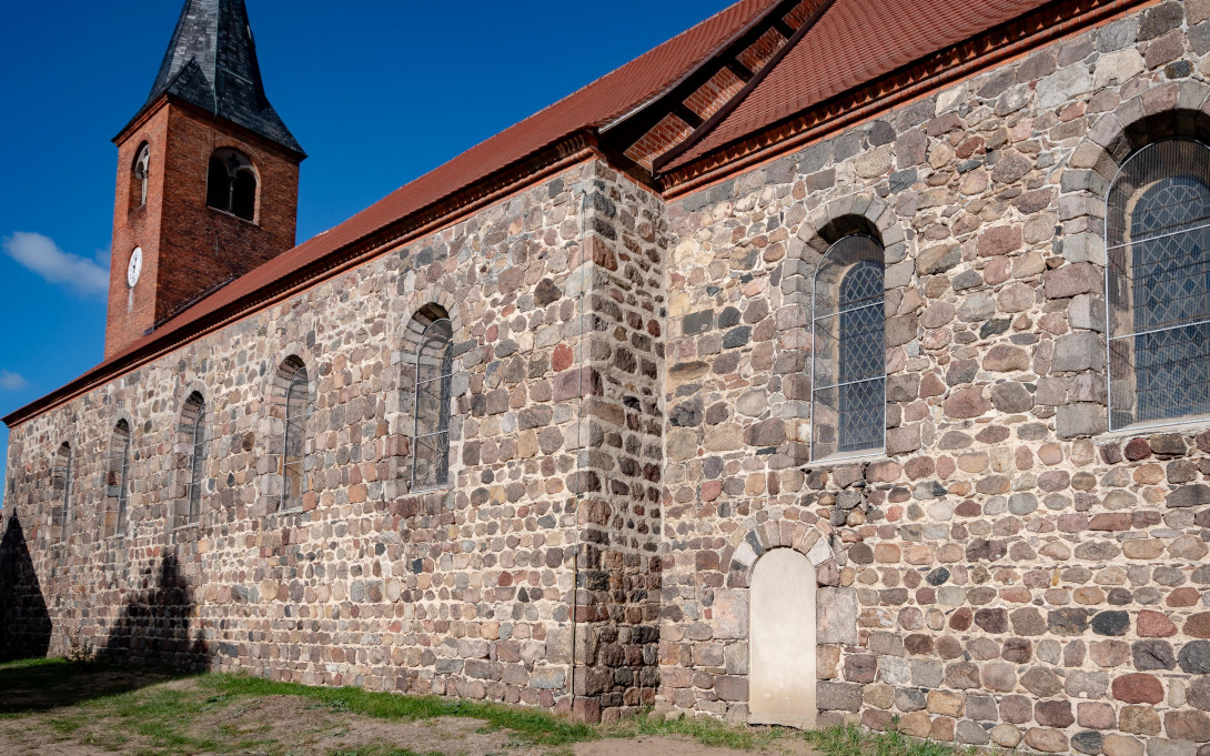 Feldsteinkirche in Buckau, Foto: Frank Burchert, Lizenz: Tourismusverband Fläming e.V.