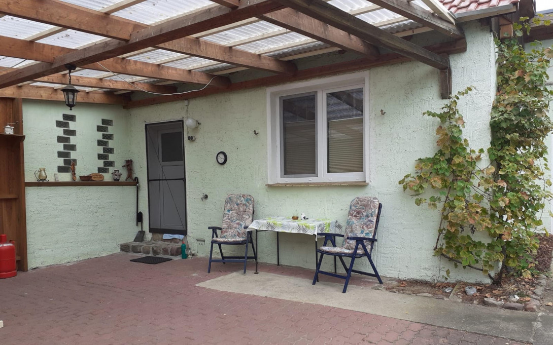 Sitzecke unterm Carport, Foto: Katrin Fischer 