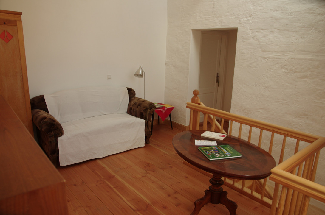 Sitzecke im Vorraum. , Foto: Daniel Erb