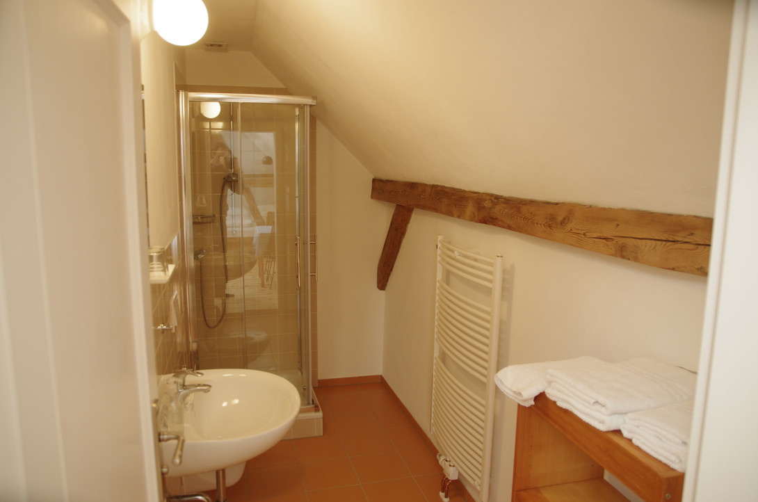 Eigenes Bad für jedes Zimmer., Foto: Daniel Erb