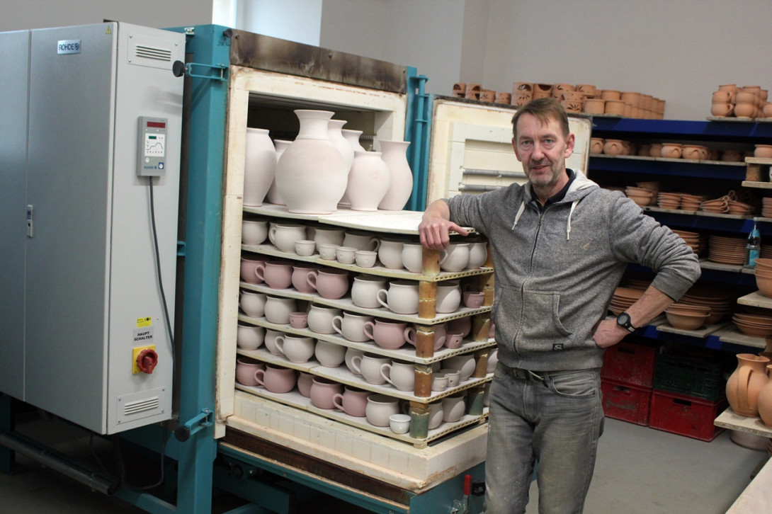 Spontanführung beim Besuch der Töpferwerkstatt, Foto: Th. Rottenbücher