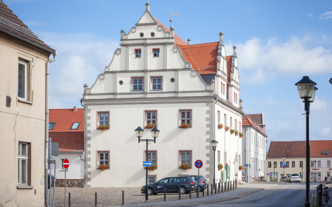 Rathaus Niemegk, Foto: Jedrzej Marzecki, Lizenz: Tourismusverband Fläming e.V.