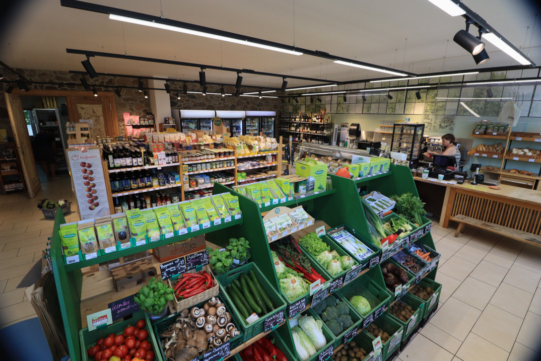 Im Hofladen, Foto: Bansen/Wittig