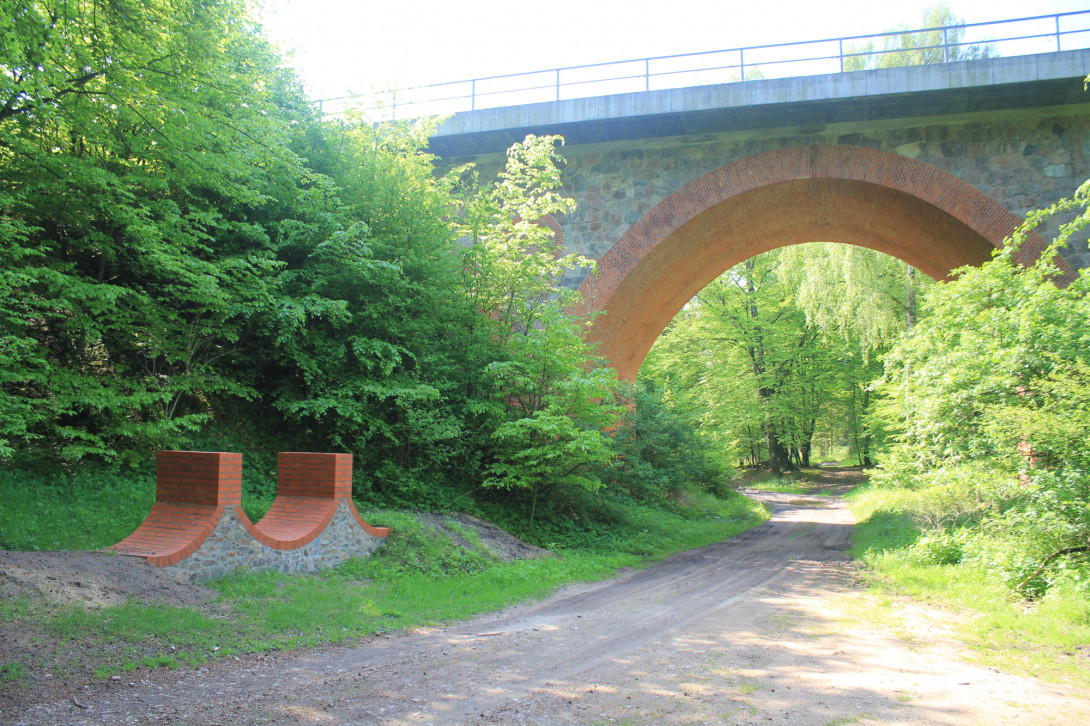 Kunstwerk "Ruhende Brücke", Foto: Bansen-Wittig