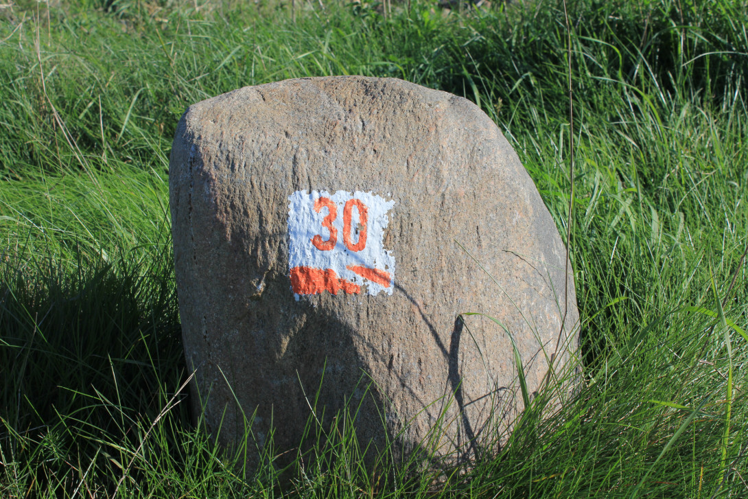 Der Wanderweg ist durchgängig ausgeschildert, Foto: Bansen-Wittig