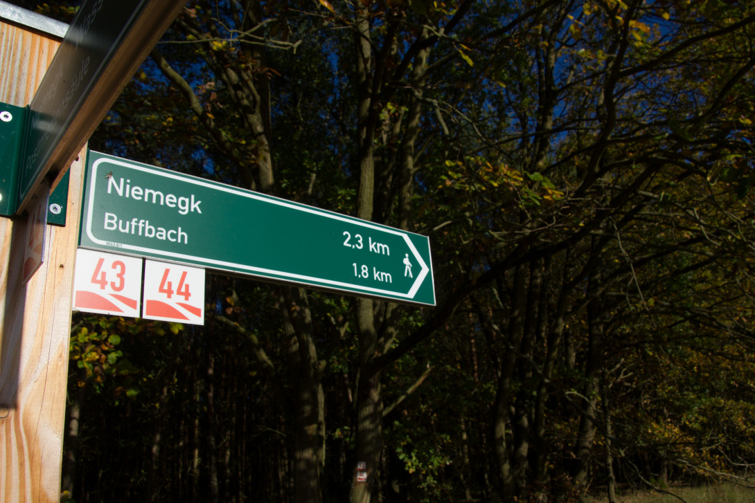 Wanderwegweiser, Foto: Bansen-Wittig